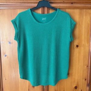 Maurices Women's Vibrant Kelly Green Ribbed Tee
